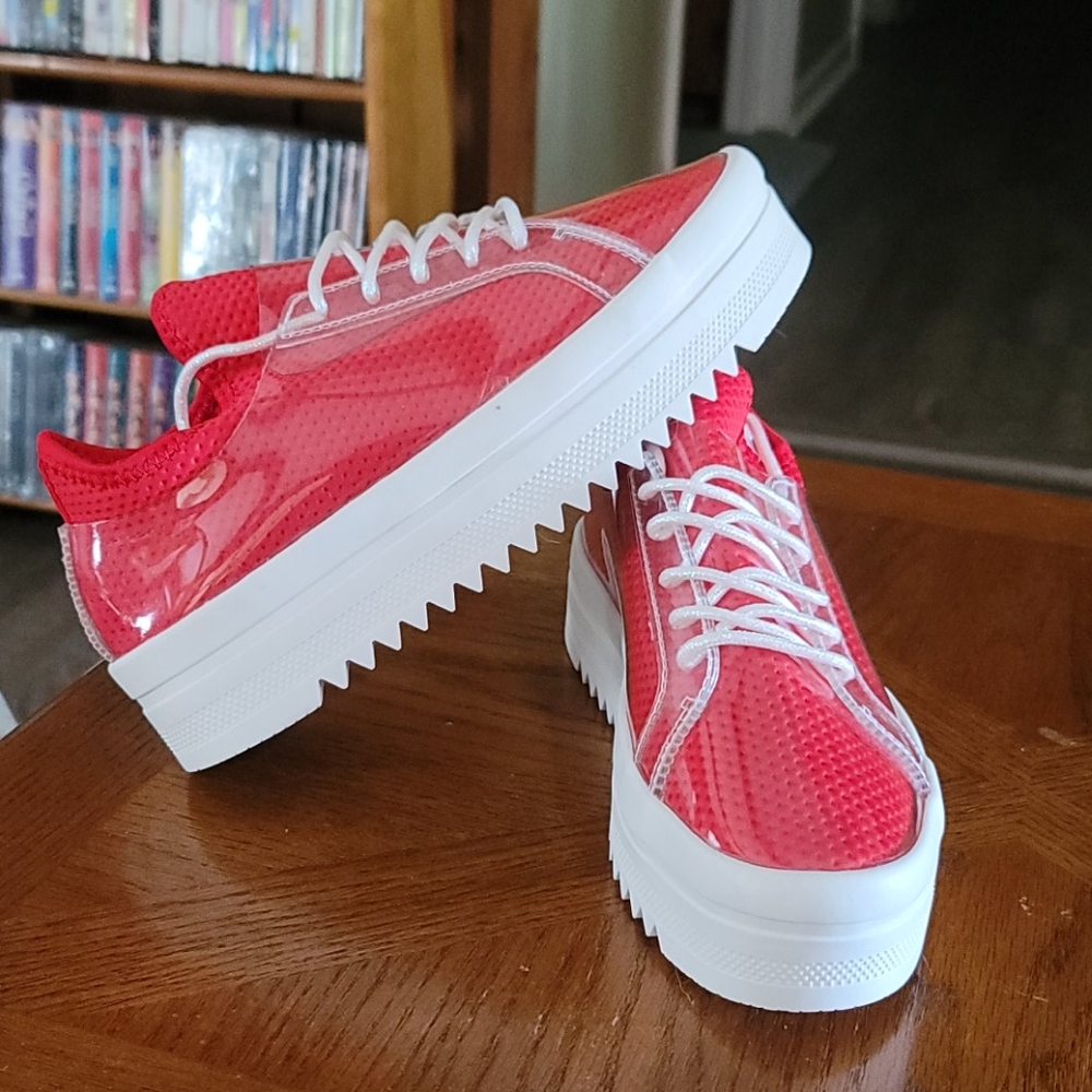 NIB Wild Diva Red Lounge sneakers sz 8